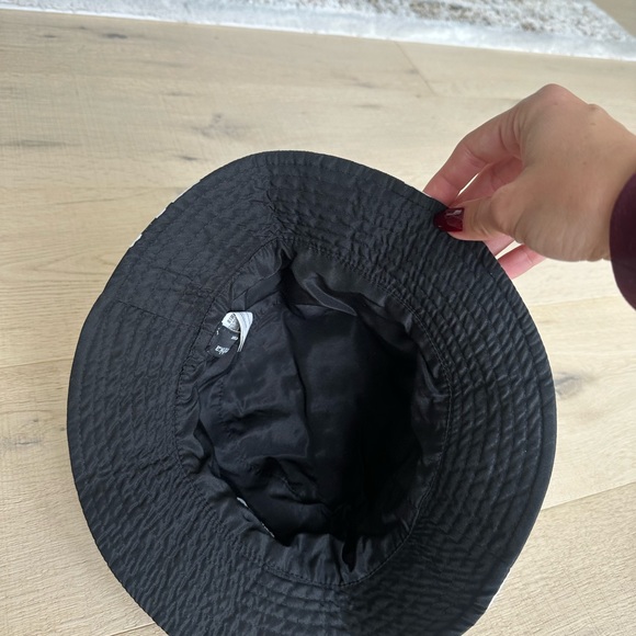 Cow print bucket hat - Picture 5 of 5